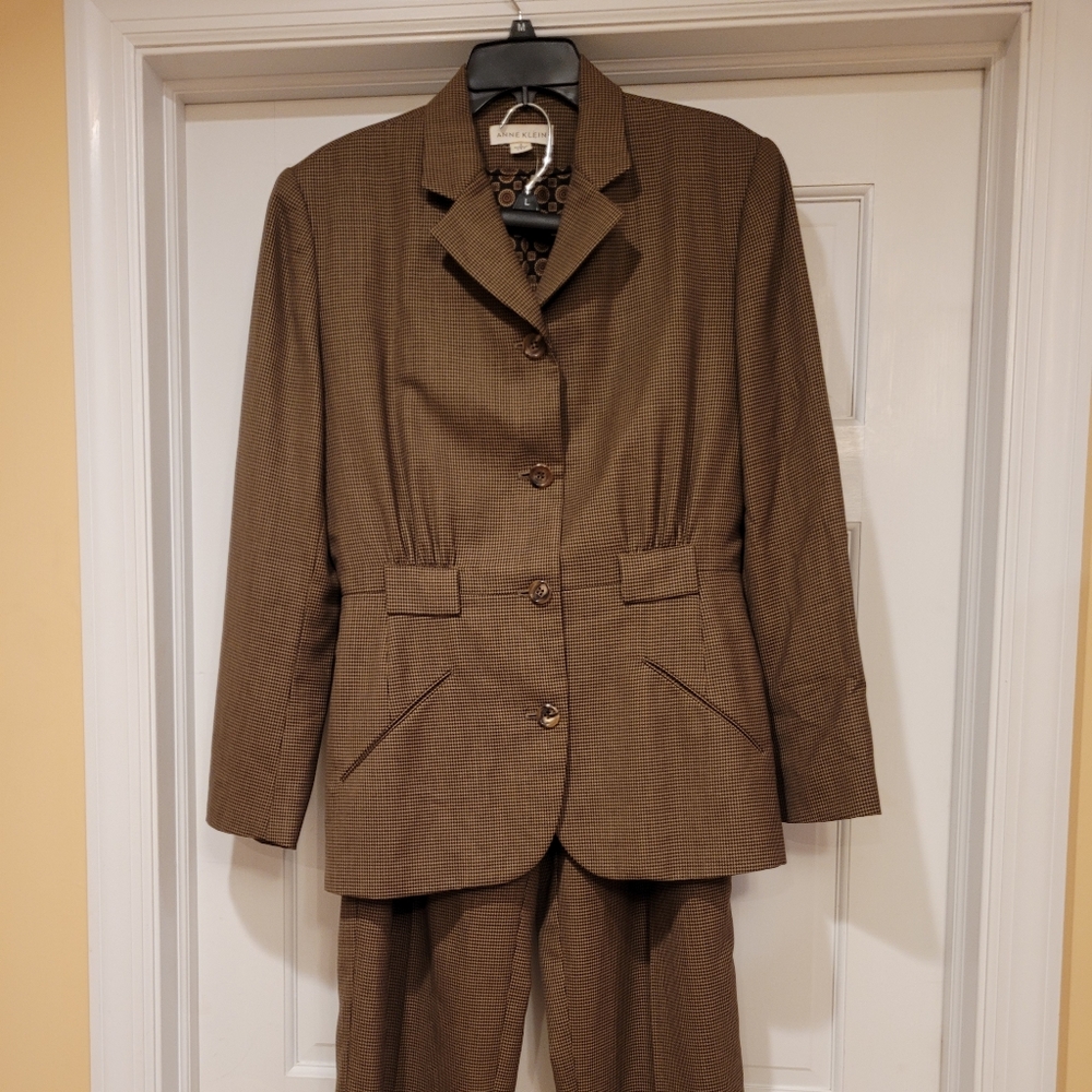 Anne Klein Pants Suit.